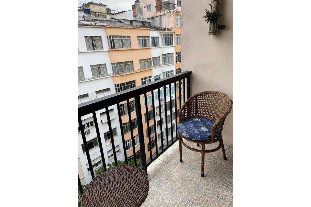 Appartement Studio_copacabana: Varandinha Com Vista Lateral Mar